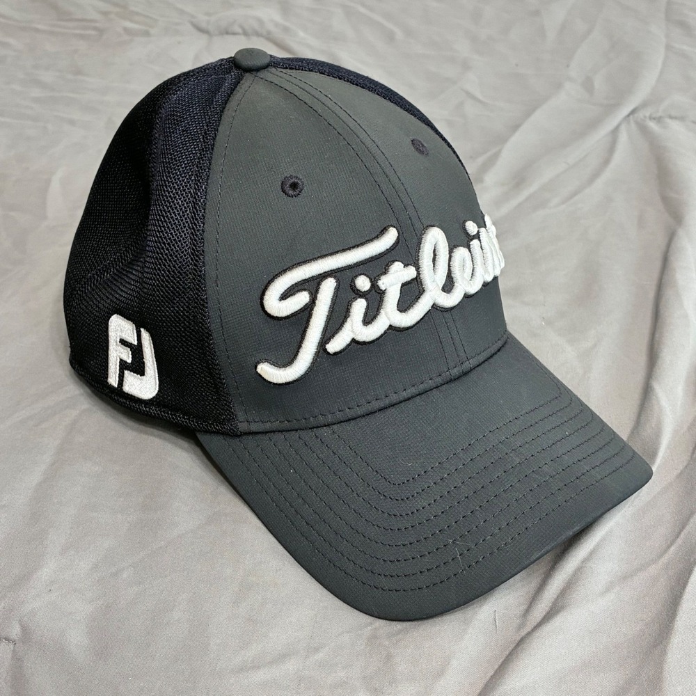 Titleist New Era Golf Hat Mens Small-Medium Grey Black Pro V1 FJ Stretch Fit Cap
